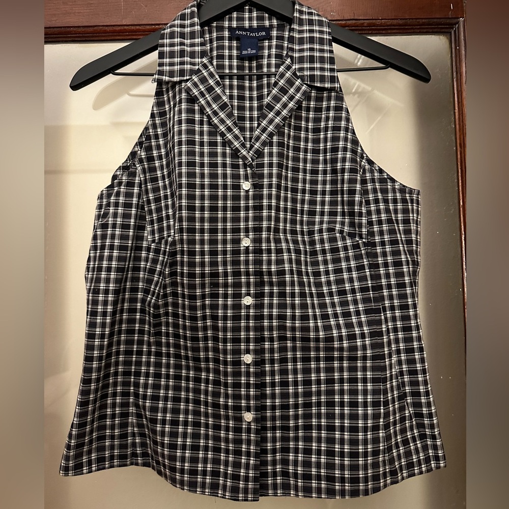Ann Taylor size 10 button up tank